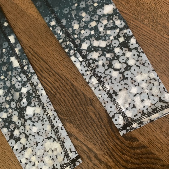 alo Full-Length Tights, EUC - Size M - Picture 2 of 6